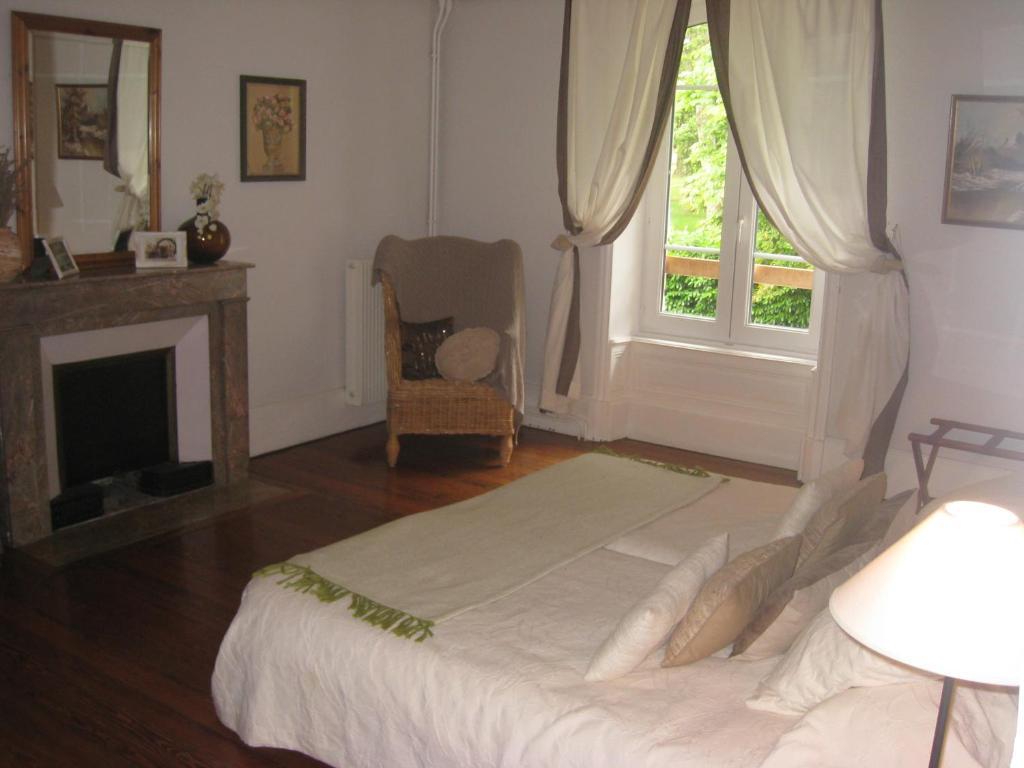 Hotel Domaine Des Buis Albon Zimmer foto